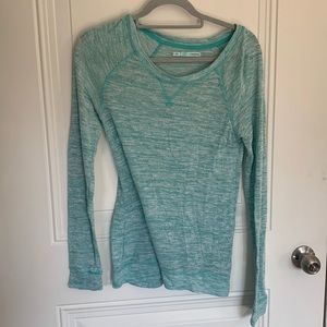 Maurice’s blue thin long sleeve sweater